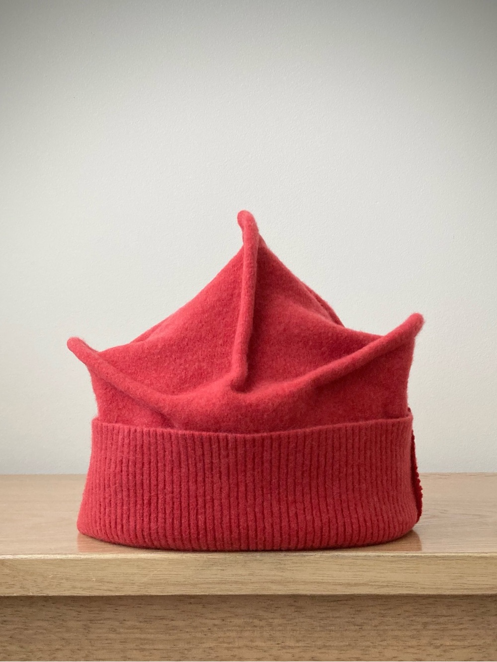 joodito origami crown 100% cashmere wabi sabi sweater hat bucket beanie cap red